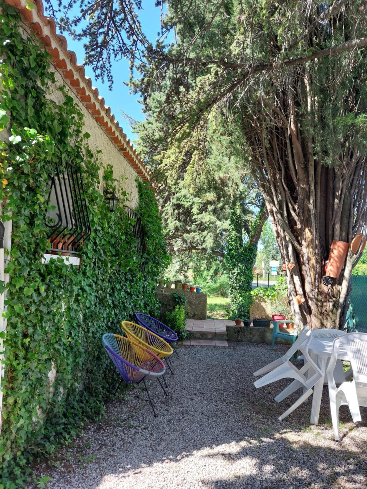 La Maison De Marie-Jeanne - Le Rocher D'Ongles Exterior photo